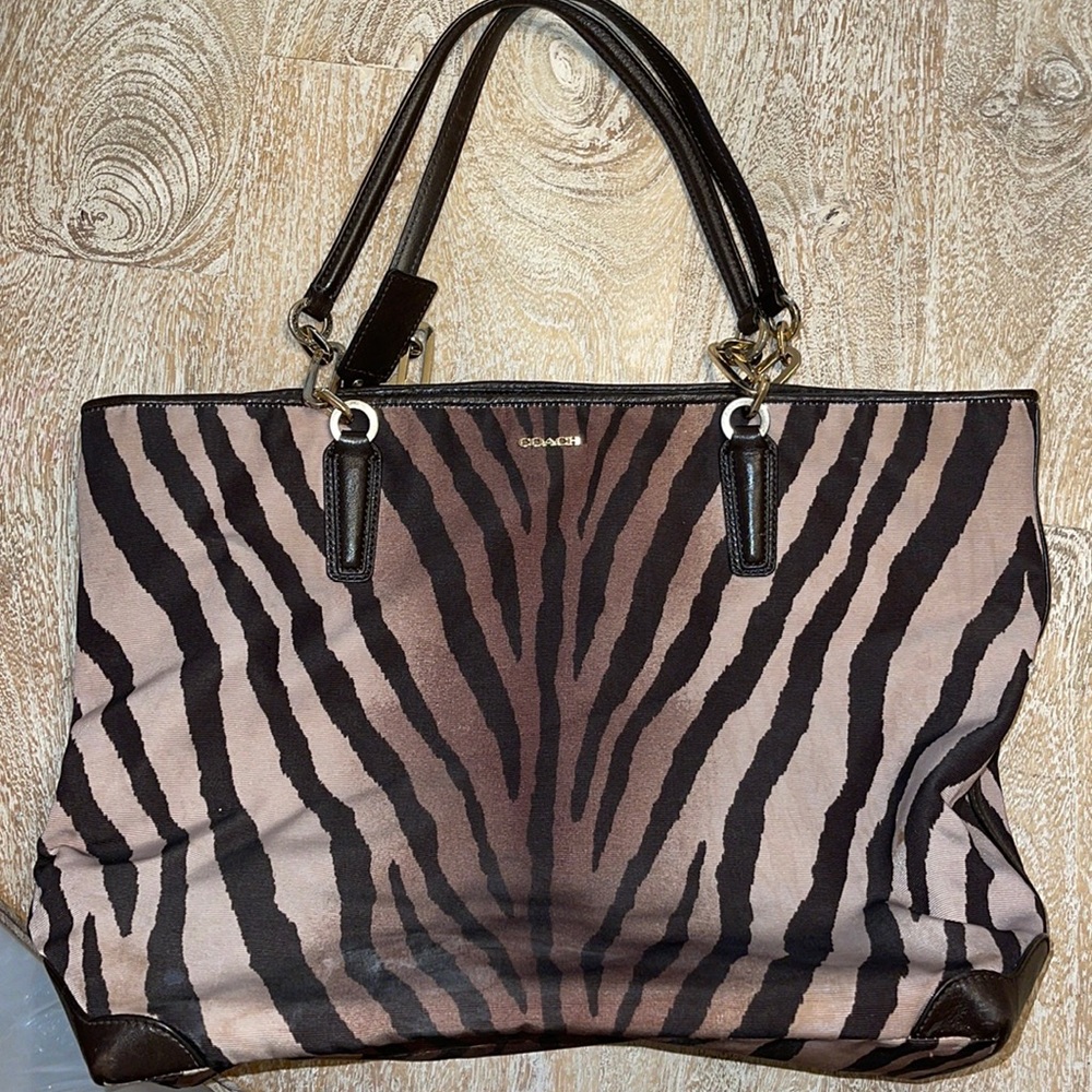 COACH Madison N/S ToTe Zebra
